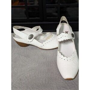 EUC Rieker Womans White Leather Sandals Short Heel Sz 42 Or 11.5 Very Comfy